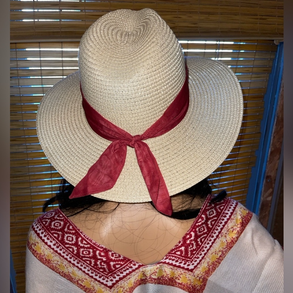 VINCE CAMUTO Ruana and Floppy Hat Set In Neutral Rust - Picture 8 of 12